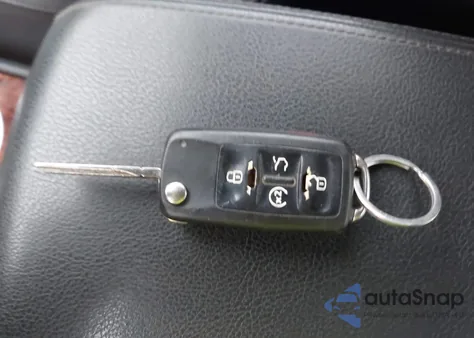 2013 Volkswagen Passat 2.0L Tdi Sel Premium z USA, uszkodzony, nr VIN 1VWCN7A34DC071414